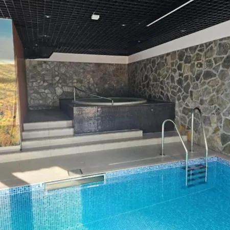 Z Basenem I Jacuzzi Karmelowy Na Dolnej Park A13, Ul Dolna 7a * Szklarska Poręba