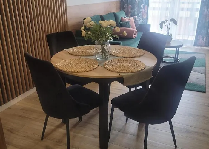 Apartment Z Basenem I Jacuzzi Karmelowy Na Dolnej Park A13, Ul Dolna 7a