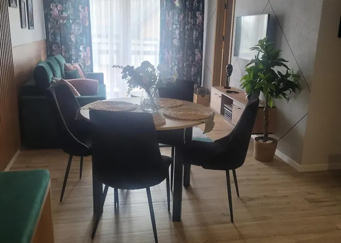 Z Basenem I Jacuzzi Karmelowy Na Dolnej Park A13, Ul Dolna 7a * Schreiberhau